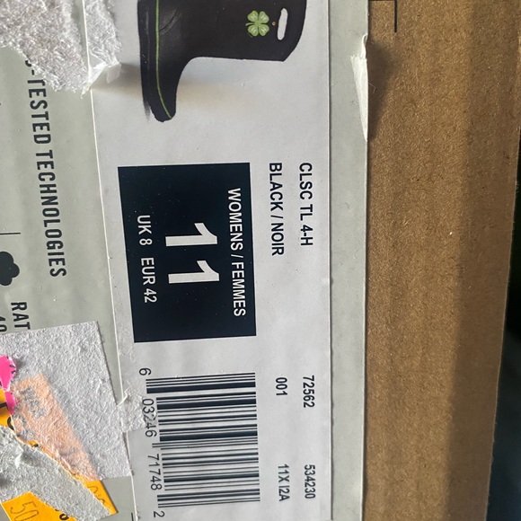 Womens 11 NEW Black and Green Rain Boots 4-H reg. $120 - Picture 5 of 5